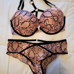 COPY - Victoria's Secret Bra & Panty set pink snakeskin pattern